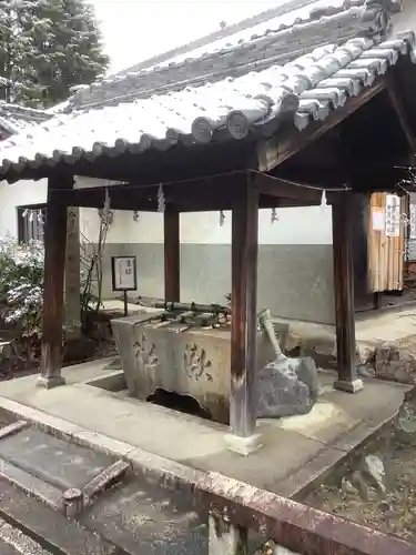 新羅神社の手水