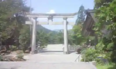 八海山尊神社の鳥居