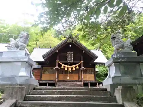 夕張神社の本殿