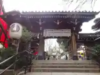 豊川稲荷東京別院の山門・神門