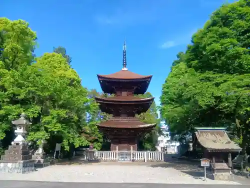 日吉神社の{uncategorized: "未分類", other: "その他", undefined: "問題あり", building: "その他建物", grave: "お墓", sacred_gate: "鳥居", guardian: "狛犬", statue: "像", buddha: "仏像", history: "歴史", nature: "自然", garden: "庭園", animal: "動物", pagoda: "塔", temizu: "手水舎", mountain_gate: "山門・神門", sanctuary: "本殿・本堂", subordinate: "末社・摂社", art: "芸術", scenery: "景色", jizo: "地蔵", ema: "絵馬", goshuin: "御朱印", omikuji: "おみくじ", items: "授与品その他", amulet: "お守り", goshuincho: "御朱印帳", eats: "食事", festival: "お祭り", votive_dance: "神楽", shichigosan: "七五三参", wedding: "結婚式", experience: "体験その他", initially: "初詣", around: "周辺", anti_infection: "感染症対策"}