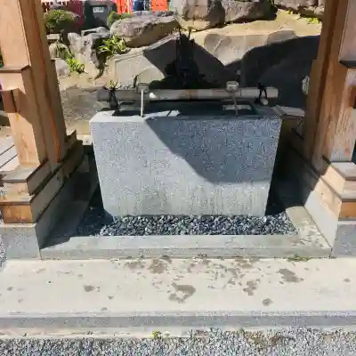 高屋敷稲荷神社の{uncategorized: "未分類", other: "その他", undefined: "問題あり", building: "その他建物", grave: "お墓", sacred_gate: "鳥居", guardian: "狛犬", statue: "像", buddha: "仏像", history: "歴史", nature: "自然", garden: "庭園", animal: "動物", pagoda: "塔", temizu: "手水舎", mountain_gate: "山門・神門", sanctuary: "本殿・本堂", subordinate: "末社・摂社", art: "芸術", scenery: "景色", jizo: "地蔵", ema: "絵馬", goshuin: "御朱印", omikuji: "おみくじ", items: "授与品その他", amulet: "お守り", goshuincho: "御朱印帳", eats: "食事", festival: "お祭り", votive_dance: "神楽", shichigosan: "七五三参", wedding: "結婚式", experience: "体験その他", initially: "初詣", around: "周辺", anti_infection: "感染症対策"}
