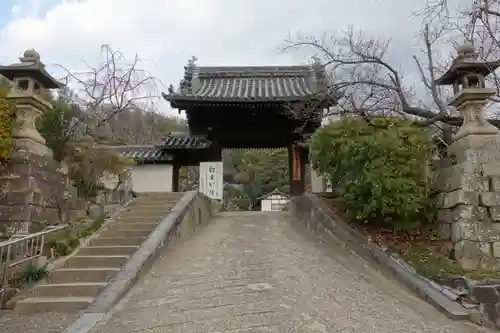 慈眼寺の山門