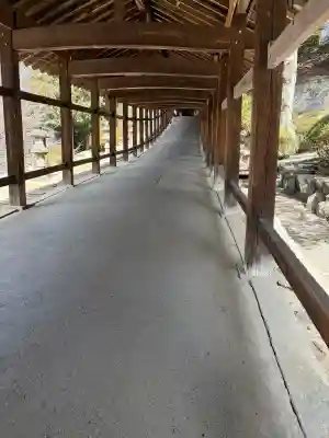 吉備津神社の{uncategorized: "未分類", other: "その他", undefined: "問題あり", building: "その他建物", grave: "お墓", sacred_gate: "鳥居", guardian: "狛犬", statue: "像", buddha: "仏像", history: "歴史", nature: "自然", garden: "庭園", animal: "動物", pagoda: "塔", temizu: "手水舎", mountain_gate: "山門・神門", sanctuary: "本殿・本堂", subordinate: "末社・摂社", art: "芸術", scenery: "景色", jizo: "地蔵", ema: "絵馬", goshuin: "御朱印", omikuji: "おみくじ", items: "授与品その他", amulet: "お守り", goshuincho: "御朱印帳", eats: "食事", festival: "お祭り", votive_dance: "神楽", shichigosan: "七五三参", wedding: "結婚式", experience: "体験その他", initially: "初詣", around: "周辺", anti_infection: "感染症対策"}