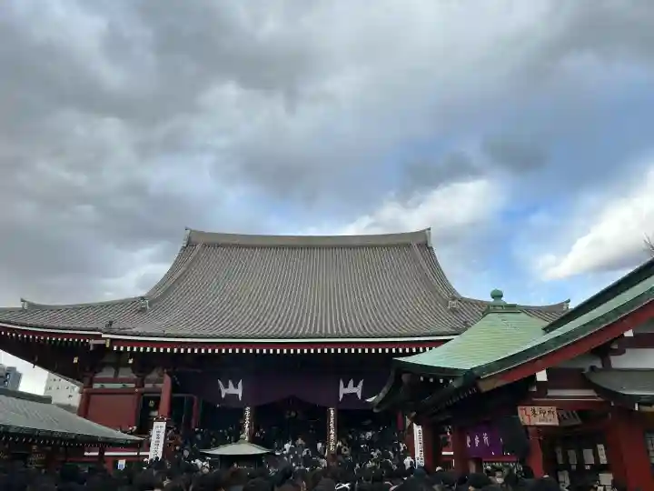 浅草寺の{uncategorized: "未分類", other: "その他", undefined: "問題あり", building: "その他建物", grave: "お墓", sacred_gate: "鳥居", guardian: "狛犬", statue: "像", buddha: "仏像", history: "歴史", nature: "自然", garden: "庭園", animal: "動物", pagoda: "塔", temizu: "手水舎", mountain_gate: "山門・神門", sanctuary: "本殿・本堂", subordinate: "末社・摂社", art: "芸術", scenery: "景色", jizo: "地蔵", ema: "絵馬", goshuin: "御朱印", omikuji: "おみくじ", items: "授与品その他", amulet: "お守り", goshuincho: "御朱印帳", eats: "食事", festival: "お祭り", votive_dance: "神楽", shichigosan: "七五三参", wedding: "結婚式", experience: "体験その他", initially: "初詣", around: "周辺", anti_infection: "感染症対策"}