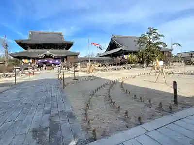 本山専修寺(三重県)