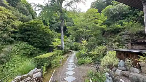 秩父札所三十二番　法性寺の庭園