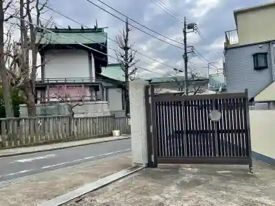 龍光寺の{uncategorized: "未分類", other: "その他", undefined: "問題あり", building: "その他建物", grave: "お墓", sacred_gate: "鳥居", guardian: "狛犬", statue: "像", buddha: "仏像", history: "歴史", nature: "自然", garden: "庭園", animal: "動物", pagoda: "塔", temizu: "手水舎", mountain_gate: "山門・神門", sanctuary: "本殿・本堂", subordinate: "末社・摂社", art: "芸術", scenery: "景色", jizo: "地蔵", ema: "絵馬", goshuin: "御朱印", omikuji: "おみくじ", items: "授与品その他", amulet: "お守り", goshuincho: "御朱印帳", eats: "食事", festival: "お祭り", votive_dance: "神楽", shichigosan: "七五三参", wedding: "結婚式", experience: "体験その他", initially: "初詣", around: "周辺", anti_infection: "感染症対策"}