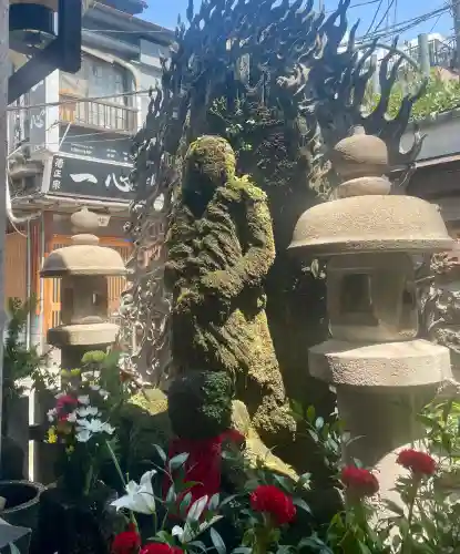 法善寺の{uncategorized: "未分類", other: "その他", undefined: "問題あり", building: "その他建物", grave: "お墓", sacred_gate: "鳥居", guardian: "狛犬", statue: "像", buddha: "仏像", history: "歴史", nature: "自然", garden: "庭園", animal: "動物", pagoda: "塔", temizu: "手水舎", mountain_gate: "山門・神門", sanctuary: "本殿・本堂", subordinate: "末社・摂社", art: "芸術", scenery: "景色", jizo: "地蔵", ema: "絵馬", goshuin: "御朱印", omikuji: "おみくじ", items: "授与品その他", amulet: "お守り", goshuincho: "御朱印帳", eats: "食事", festival: "お祭り", votive_dance: "神楽", shichigosan: "七五三参", wedding: "結婚式", experience: "体験その他", initially: "初詣", around: "周辺", anti_infection: "感染症対策"}