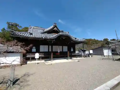 粉河寺の{uncategorized: "未分類", other: "その他", undefined: "問題あり", building: "その他建物", grave: "お墓", sacred_gate: "鳥居", guardian: "狛犬", statue: "像", buddha: "仏像", history: "歴史", nature: "自然", garden: "庭園", animal: "動物", pagoda: "塔", temizu: "手水舎", mountain_gate: "山門・神門", sanctuary: "本殿・本堂", subordinate: "末社・摂社", art: "芸術", scenery: "景色", jizo: "地蔵", ema: "絵馬", goshuin: "御朱印", omikuji: "おみくじ", items: "授与品その他", amulet: "お守り", goshuincho: "御朱印帳", eats: "食事", festival: "お祭り", votive_dance: "神楽", shichigosan: "七五三参", wedding: "結婚式", experience: "体験その他", initially: "初詣", around: "周辺", anti_infection: "感染症対策"}