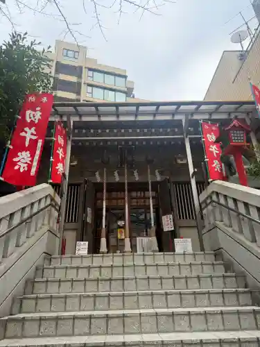 十番稲荷神社の{uncategorized: "未分類", other: "その他", undefined: "問題あり", building: "その他建物", grave: "お墓", sacred_gate: "鳥居", guardian: "狛犬", statue: "像", buddha: "仏像", history: "歴史", nature: "自然", garden: "庭園", animal: "動物", pagoda: "塔", temizu: "手水舎", mountain_gate: "山門・神門", sanctuary: "本殿・本堂", subordinate: "末社・摂社", art: "芸術", scenery: "景色", jizo: "地蔵", ema: "絵馬", goshuin: "御朱印", omikuji: "おみくじ", items: "授与品その他", amulet: "お守り", goshuincho: "御朱印帳", eats: "食事", festival: "お祭り", votive_dance: "神楽", shichigosan: "七五三参", wedding: "結婚式", experience: "体験その他", initially: "初詣", around: "周辺", anti_infection: "感染症対策"}