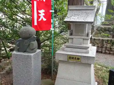 亀ケ池八幡宮の末社・摂社