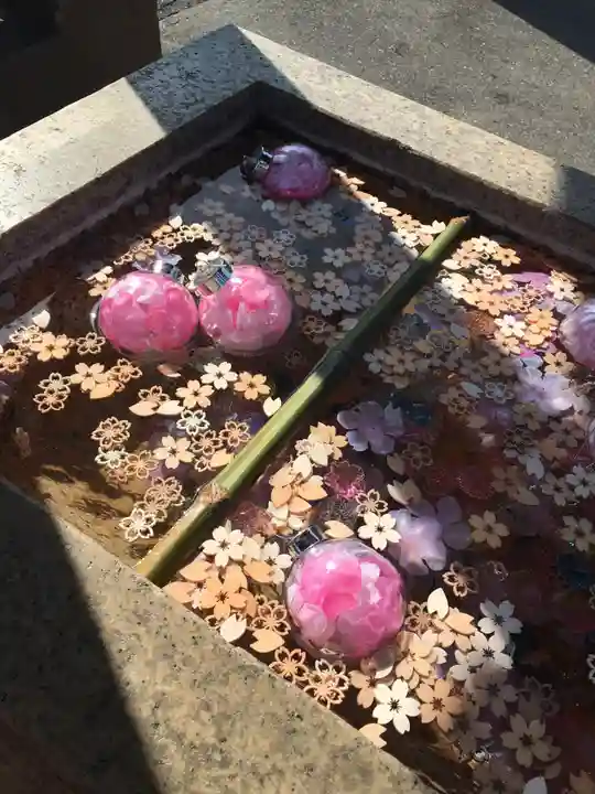 長野縣護國神社の手水舎