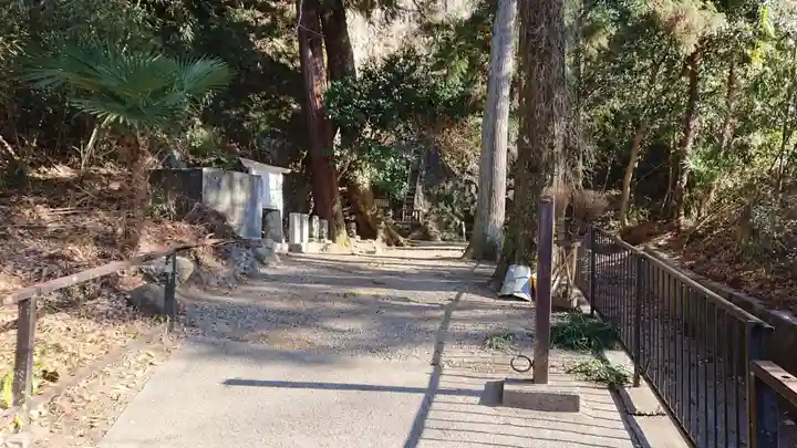 丸滝不動尊のその他建物