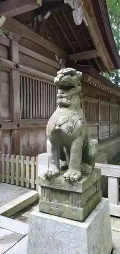 彌彦神社の狛犬