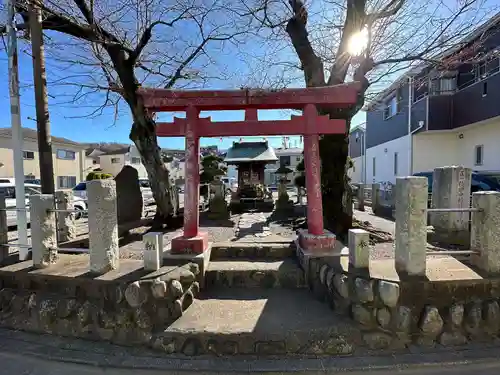 田中稲荷大明神の鳥居