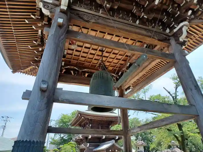 高倉寺の建物その他