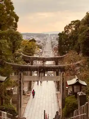 宮地嶽神社の{uncategorized: "未分類", other: "その他", undefined: "問題あり", building: "その他建物", grave: "お墓", sacred_gate: "鳥居", guardian: "狛犬", statue: "像", buddha: "仏像", history: "歴史", nature: "自然", garden: "庭園", animal: "動物", pagoda: "塔", temizu: "手水舎", mountain_gate: "山門・神門", sanctuary: "本殿・本堂", subordinate: "末社・摂社", art: "芸術", scenery: "景色", jizo: "地蔵", ema: "絵馬", goshuin: "御朱印", omikuji: "おみくじ", items: "授与品その他", amulet: "お守り", goshuincho: "御朱印帳", eats: "食事", festival: "お祭り", votive_dance: "神楽", shichigosan: "七五三参", wedding: "結婚式", experience: "体験その他", initially: "初詣", around: "周辺", anti_infection: "感染症対策"}