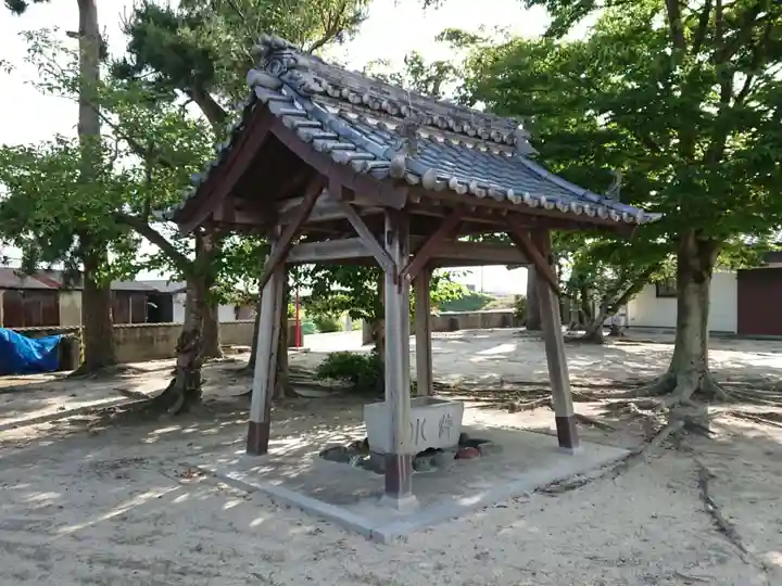細川神社の手水舎