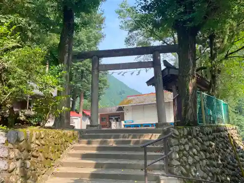奥氷川神社の鳥居