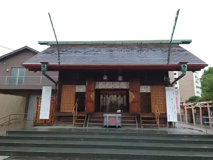 鶴見神社の本殿・本堂