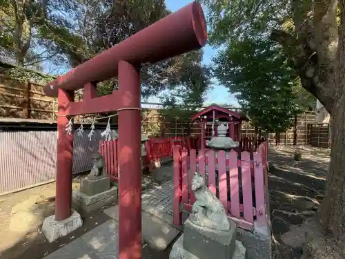 正一位稲荷大明神（築山稲荷社）の{uncategorized: "未分類", other: "その他", undefined: "問題あり", building: "その他建物", grave: "お墓", sacred_gate: "鳥居", guardian: "狛犬", statue: "像", buddha: "仏像", history: "歴史", nature: "自然", garden: "庭園", animal: "動物", pagoda: "塔", temizu: "手水舎", mountain_gate: "山門・神門", sanctuary: "本殿・本堂", subordinate: "末社・摂社", art: "芸術", scenery: "景色", jizo: "地蔵", ema: "絵馬", goshuin: "御朱印", omikuji: "おみくじ", items: "授与品その他", amulet: "お守り", goshuincho: "御朱印帳", eats: "食事", festival: "お祭り", votive_dance: "神楽", shichigosan: "七五三参", wedding: "結婚式", experience: "体験その他", initially: "初詣", around: "周辺", anti_infection: "感染症対策"}