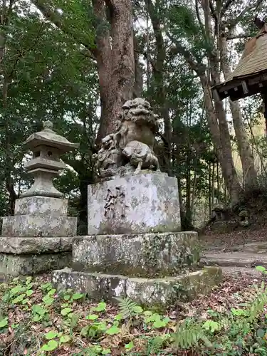 熊野神社の狛犬