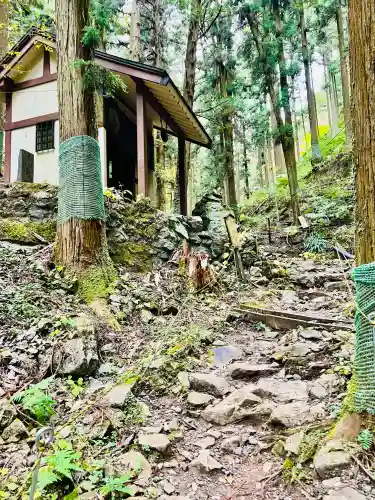 満願寺の{uncategorized: "未分類", other: "その他", undefined: "問題あり", building: "その他建物", grave: "お墓", sacred_gate: "鳥居", guardian: "狛犬", statue: "像", buddha: "仏像", history: "歴史", nature: "自然", garden: "庭園", animal: "動物", pagoda: "塔", temizu: "手水舎", mountain_gate: "山門・神門", sanctuary: "本殿・本堂", subordinate: "末社・摂社", art: "芸術", scenery: "景色", jizo: "地蔵", ema: "絵馬", goshuin: "御朱印", omikuji: "おみくじ", items: "授与品その他", amulet: "お守り", goshuincho: "御朱印帳", eats: "食事", festival: "お祭り", votive_dance: "神楽", shichigosan: "七五三参", wedding: "結婚式", experience: "体験その他", initially: "初詣", around: "周辺", anti_infection: "感染症対策"}