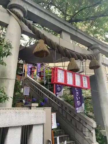 十番稲荷神社の鳥居