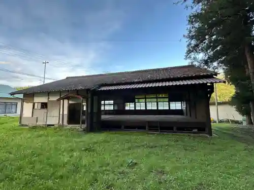 野平神社の{uncategorized: "未分類", other: "その他", undefined: "問題あり", building: "その他建物", grave: "お墓", sacred_gate: "鳥居", guardian: "狛犬", statue: "像", buddha: "仏像", history: "歴史", nature: "自然", garden: "庭園", animal: "動物", pagoda: "塔", temizu: "手水舎", mountain_gate: "山門・神門", sanctuary: "本殿・本堂", subordinate: "末社・摂社", art: "芸術", scenery: "景色", jizo: "地蔵", ema: "絵馬", goshuin: "御朱印", omikuji: "おみくじ", items: "授与品その他", amulet: "お守り", goshuincho: "御朱印帳", eats: "食事", festival: "お祭り", votive_dance: "神楽", shichigosan: "七五三参", wedding: "結婚式", experience: "体験その他", initially: "初詣", around: "周辺", anti_infection: "感染症対策"}