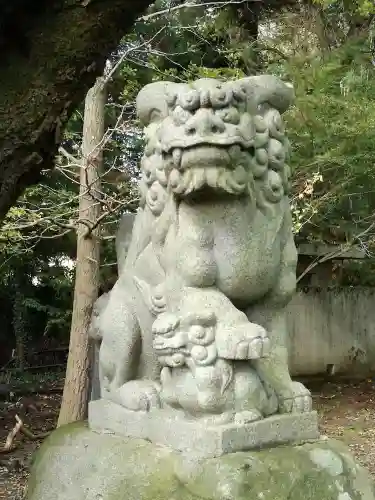 八柱神社の狛犬