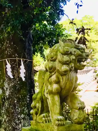 側高神社の狛犬