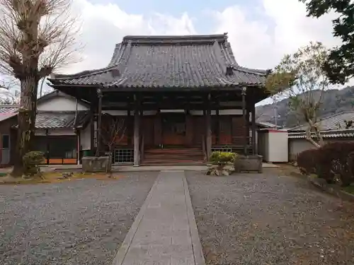 了源寺の本殿・本堂