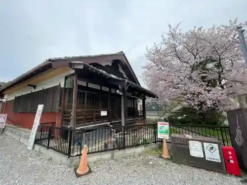 教道寺の{uncategorized: "未分類", other: "その他", undefined: "問題あり", building: "その他建物", grave: "お墓", sacred_gate: "鳥居", guardian: "狛犬", statue: "像", buddha: "仏像", history: "歴史", nature: "自然", garden: "庭園", animal: "動物", pagoda: "塔", temizu: "手水舎", mountain_gate: "山門・神門", sanctuary: "本殿・本堂", subordinate: "末社・摂社", art: "芸術", scenery: "景色", jizo: "地蔵", ema: "絵馬", goshuin: "御朱印", omikuji: "おみくじ", items: "授与品その他", amulet: "お守り", goshuincho: "御朱印帳", eats: "食事", festival: "お祭り", votive_dance: "神楽", shichigosan: "七五三参", wedding: "結婚式", experience: "体験その他", initially: "初詣", around: "周辺", anti_infection: "感染症対策"}