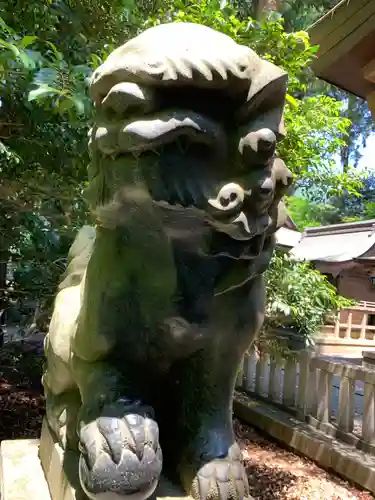 彌彦神社の狛犬