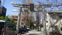 穏田神社の鳥居