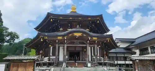 西方寺の本殿・本堂