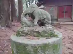 諏訪神社の狛犬