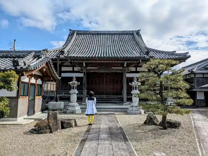 正宝寺の本殿・本堂