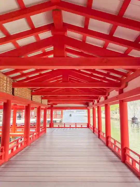 厳島神社(広島県)