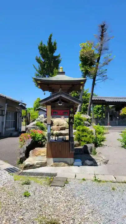 乙津寺 (鏡島弘法)の{uncategorized: "未分類", other: "その他", undefined: "問題あり", building: "その他建物", grave: "お墓", sacred_gate: "鳥居", guardian: "狛犬", statue: "像", buddha: "仏像", history: "歴史", nature: "自然", garden: "庭園", animal: "動物", pagoda: "塔", temizu: "手水舎", mountain_gate: "山門・神門", sanctuary: "本殿・本堂", subordinate: "末社・摂社", art: "芸術", scenery: "景色", jizo: "地蔵", ema: "絵馬", goshuin: "御朱印", omikuji: "おみくじ", items: "授与品その他", amulet: "お守り", goshuincho: "御朱印帳", eats: "食事", festival: "お祭り", votive_dance: "神楽", shichigosan: "七五三参", wedding: "結婚式", experience: "体験その他", initially: "初詣", around: "周辺", anti_infection: "感染症対策"}