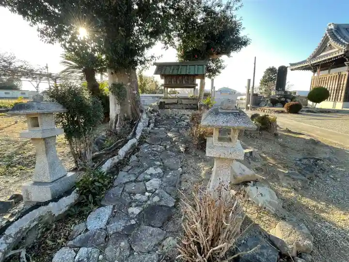 永木寺の{uncategorized: "未分類", other: "その他", undefined: "問題あり", building: "その他建物", grave: "お墓", sacred_gate: "鳥居", guardian: "狛犬", statue: "像", buddha: "仏像", history: "歴史", nature: "自然", garden: "庭園", animal: "動物", pagoda: "塔", temizu: "手水舎", mountain_gate: "山門・神門", sanctuary: "本殿・本堂", subordinate: "末社・摂社", art: "芸術", scenery: "景色", jizo: "地蔵", ema: "絵馬", goshuin: "御朱印", omikuji: "おみくじ", items: "授与品その他", amulet: "お守り", goshuincho: "御朱印帳", eats: "食事", festival: "お祭り", votive_dance: "神楽", shichigosan: "七五三参", wedding: "結婚式", experience: "体験その他", initially: "初詣", around: "周辺", anti_infection: "感染症対策"}