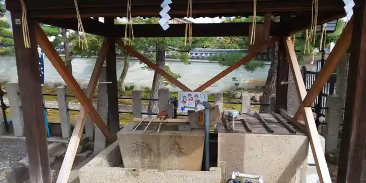 六請神社の手水舎