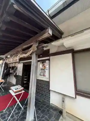 相模国総社六所神社の{uncategorized: "未分類", other: "その他", undefined: "問題あり", building: "その他建物", grave: "お墓", sacred_gate: "鳥居", guardian: "狛犬", statue: "像", buddha: "仏像", history: "歴史", nature: "自然", garden: "庭園", animal: "動物", pagoda: "塔", temizu: "手水舎", mountain_gate: "山門・神門", sanctuary: "本殿・本堂", subordinate: "末社・摂社", art: "芸術", scenery: "景色", jizo: "地蔵", ema: "絵馬", goshuin: "御朱印", omikuji: "おみくじ", items: "授与品その他", amulet: "お守り", goshuincho: "御朱印帳", eats: "食事", festival: "お祭り", votive_dance: "神楽", shichigosan: "七五三参", wedding: "結婚式", experience: "体験その他", initially: "初詣", around: "周辺", anti_infection: "感染症対策"}