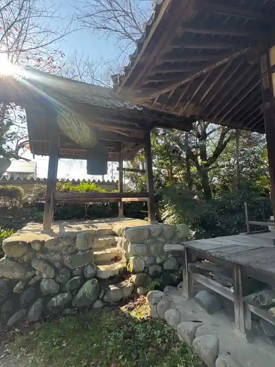 万尺寺の{uncategorized: "未分類", other: "その他", undefined: "問題あり", building: "その他建物", grave: "お墓", sacred_gate: "鳥居", guardian: "狛犬", statue: "像", buddha: "仏像", history: "歴史", nature: "自然", garden: "庭園", animal: "動物", pagoda: "塔", temizu: "手水舎", mountain_gate: "山門・神門", sanctuary: "本殿・本堂", subordinate: "末社・摂社", art: "芸術", scenery: "景色", jizo: "地蔵", ema: "絵馬", goshuin: "御朱印", omikuji: "おみくじ", items: "授与品その他", amulet: "お守り", goshuincho: "御朱印帳", eats: "食事", festival: "お祭り", votive_dance: "神楽", shichigosan: "七五三参", wedding: "結婚式", experience: "体験その他", initially: "初詣", around: "周辺", anti_infection: "感染症対策"}