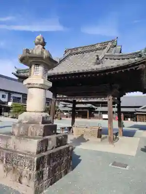 豊川閣　妙厳寺の手水舎