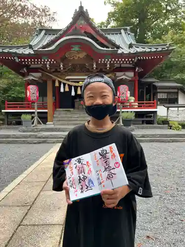 山中諏訪神社(山梨県)