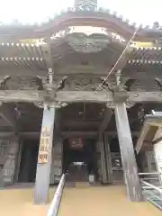 誕生寺の本殿