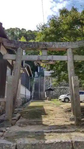 七面大明神の鳥居