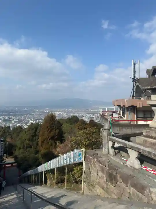 高良大社の{uncategorized: "未分類", other: "その他", undefined: "問題あり", building: "その他建物", grave: "お墓", sacred_gate: "鳥居", guardian: "狛犬", statue: "像", buddha: "仏像", history: "歴史", nature: "自然", garden: "庭園", animal: "動物", pagoda: "塔", temizu: "手水舎", mountain_gate: "山門・神門", sanctuary: "本殿・本堂", subordinate: "末社・摂社", art: "芸術", scenery: "景色", jizo: "地蔵", ema: "絵馬", goshuin: "御朱印", omikuji: "おみくじ", items: "授与品その他", amulet: "お守り", goshuincho: "御朱印帳", eats: "食事", festival: "お祭り", votive_dance: "神楽", shichigosan: "七五三参", wedding: "結婚式", experience: "体験その他", initially: "初詣", around: "周辺", anti_infection: "感染症対策"}